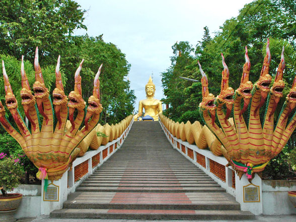 Phra Tamnak Hill (Khao Pattaya)